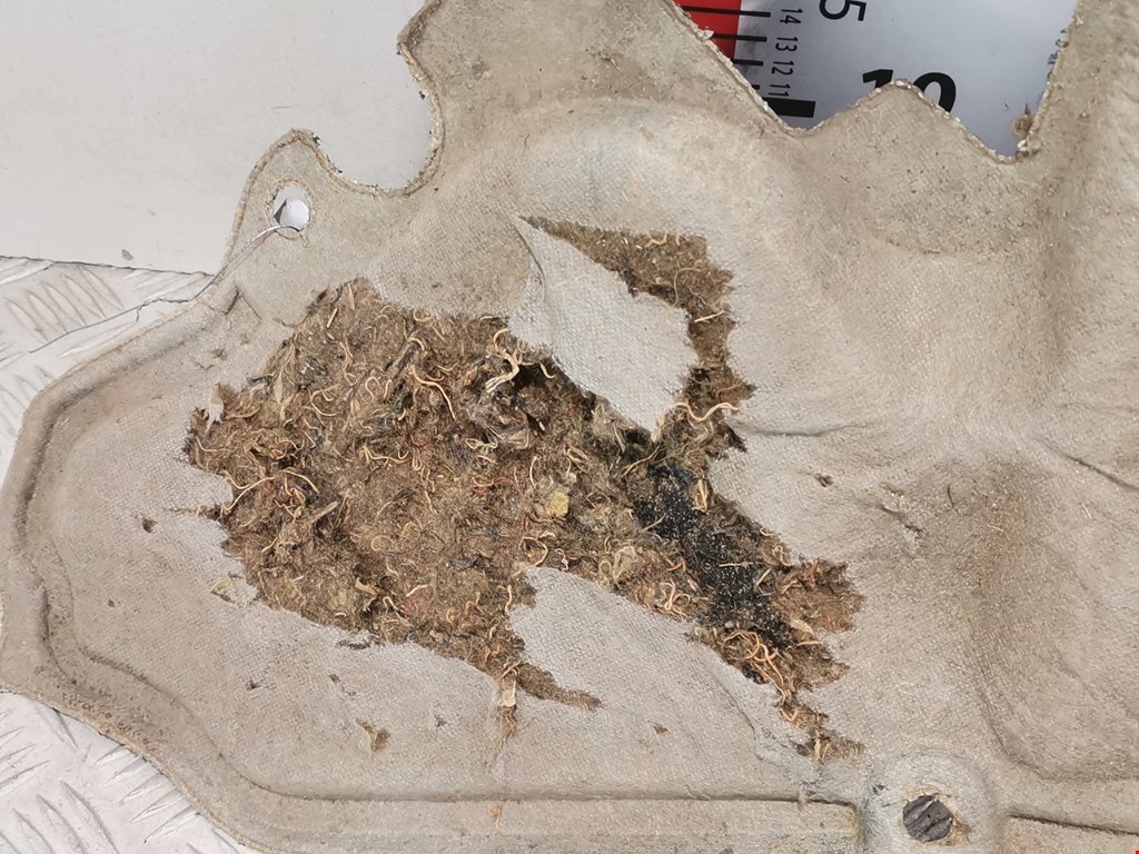 Шумоизоляция капота CITROEN C8 2002-2014