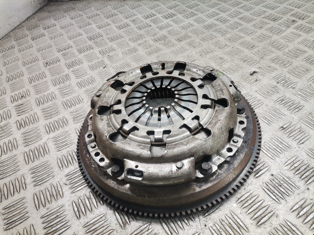 Маховик (демпфер сцепления) Opel Omega B (1994-2004)