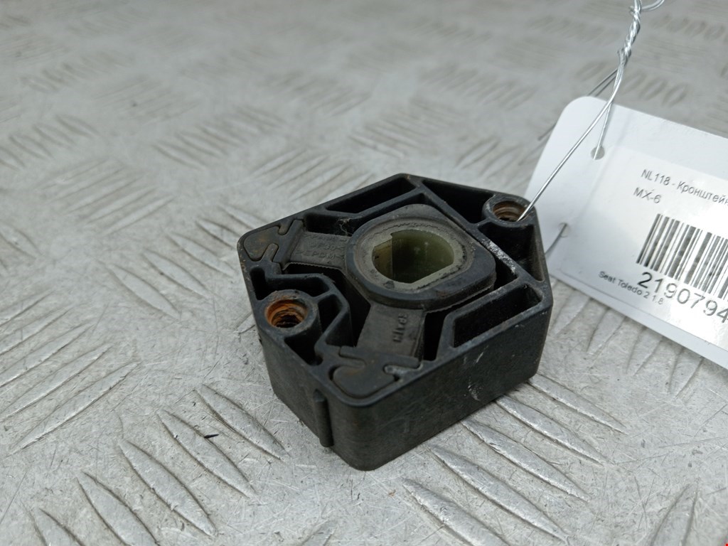 Кронштейн (крепление) радиатора Seat Toledo 2 (1999-2004)