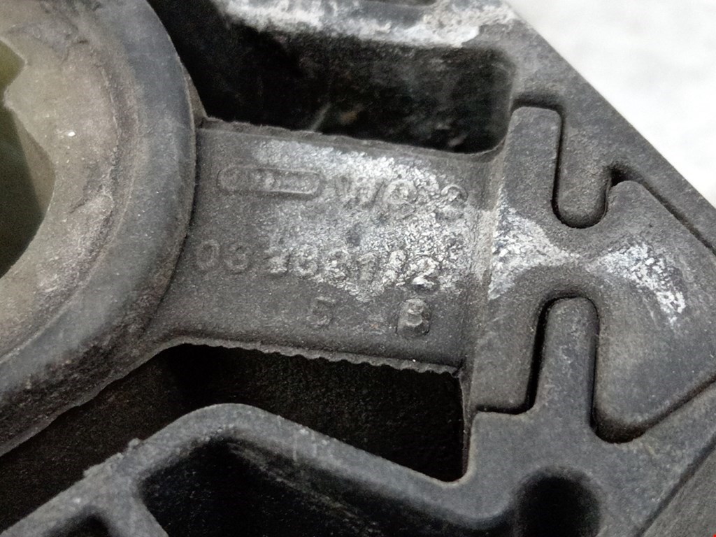 Кронштейн (крепление) радиатора SEAT Toledo 1998-2004