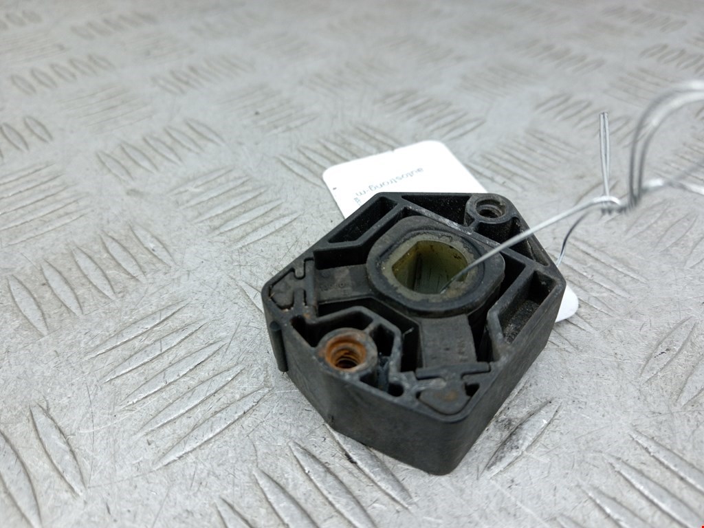 Кронштейн (крепление) радиатора Seat Toledo 2 (1999-2004)