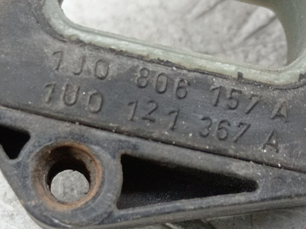 Кронштейн (крепление) радиатора SEAT Toledo 1998-2004