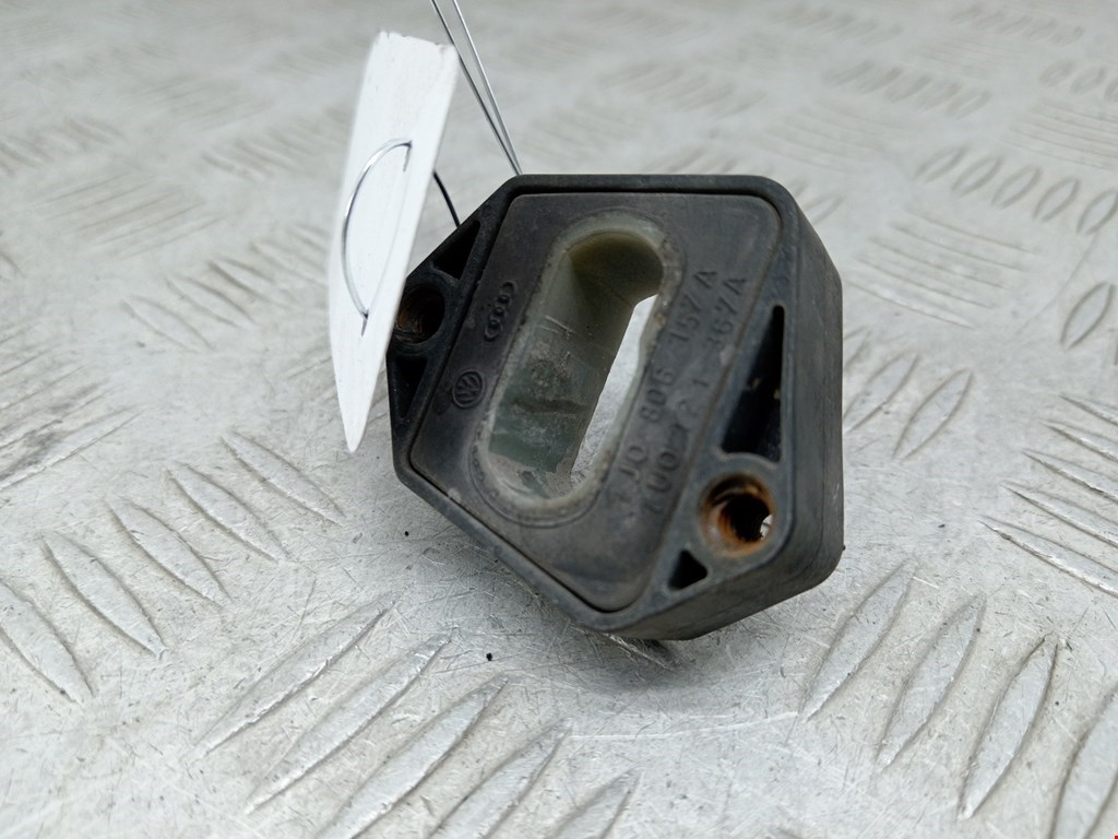 Кронштейн (крепление) радиатора SEAT Toledo 1998-2004