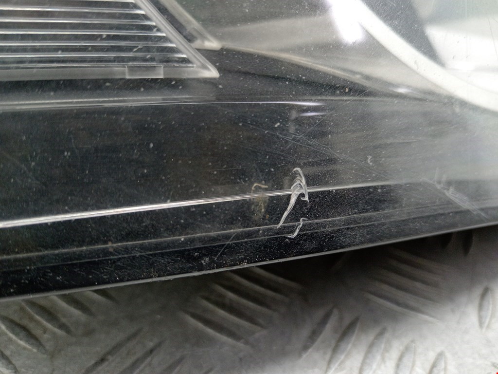 Фара правая AUDI A4 B8 2007-2015