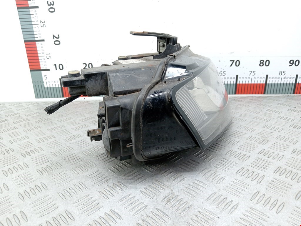 Фара правая AUDI A4 B8 2007-2015