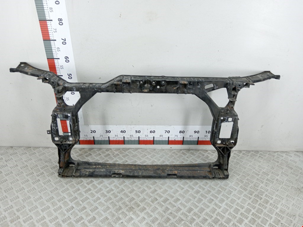 Панель передняя (передняя монтажная панель рамка передняя телевизор) Audi A4 B8 (2007-2015)