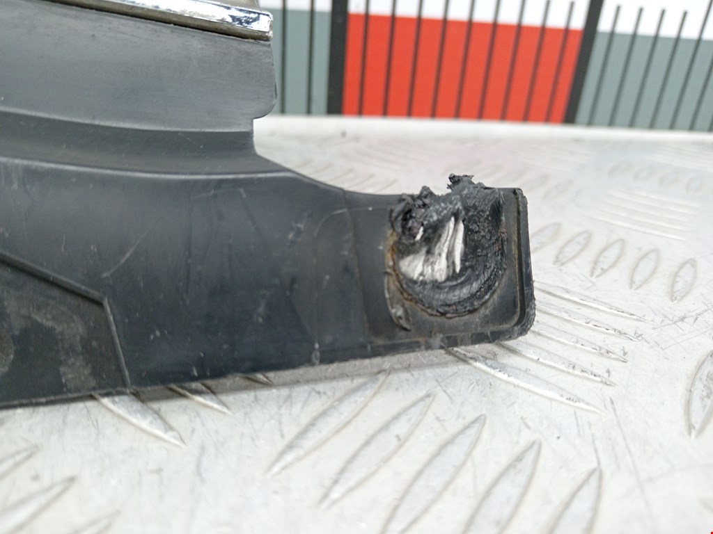 Решетка радиатора MAZDA 626 GF 1997-2003