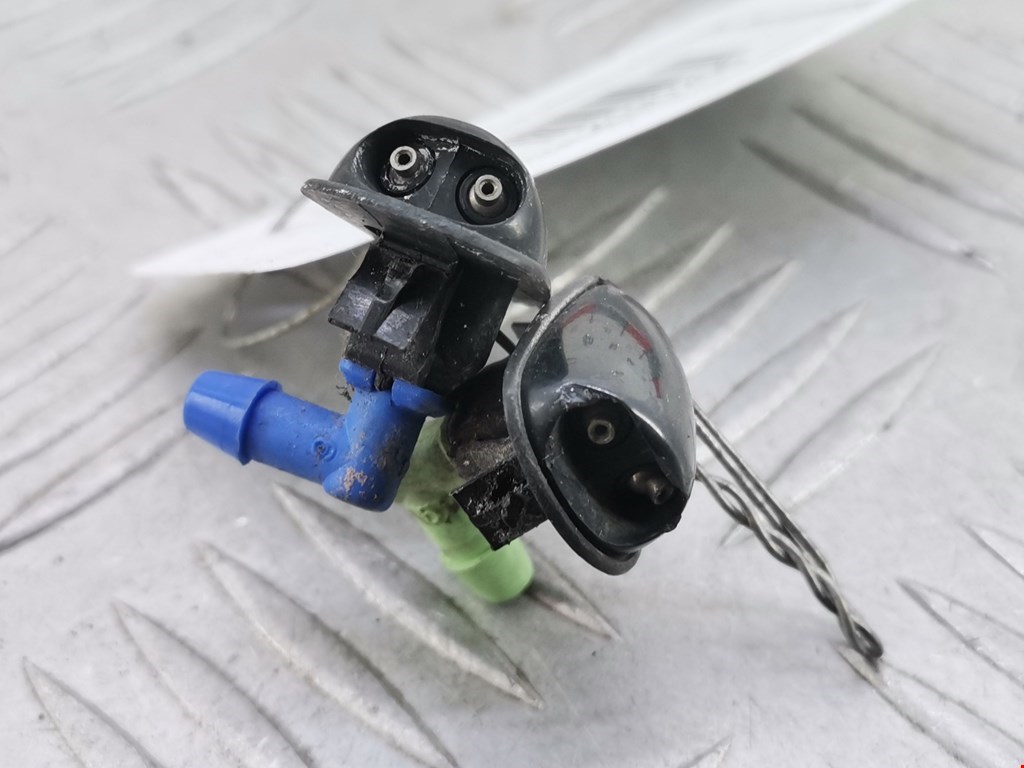 Форсунка омывателя лобового стекла HONDA Legend 1990-1996