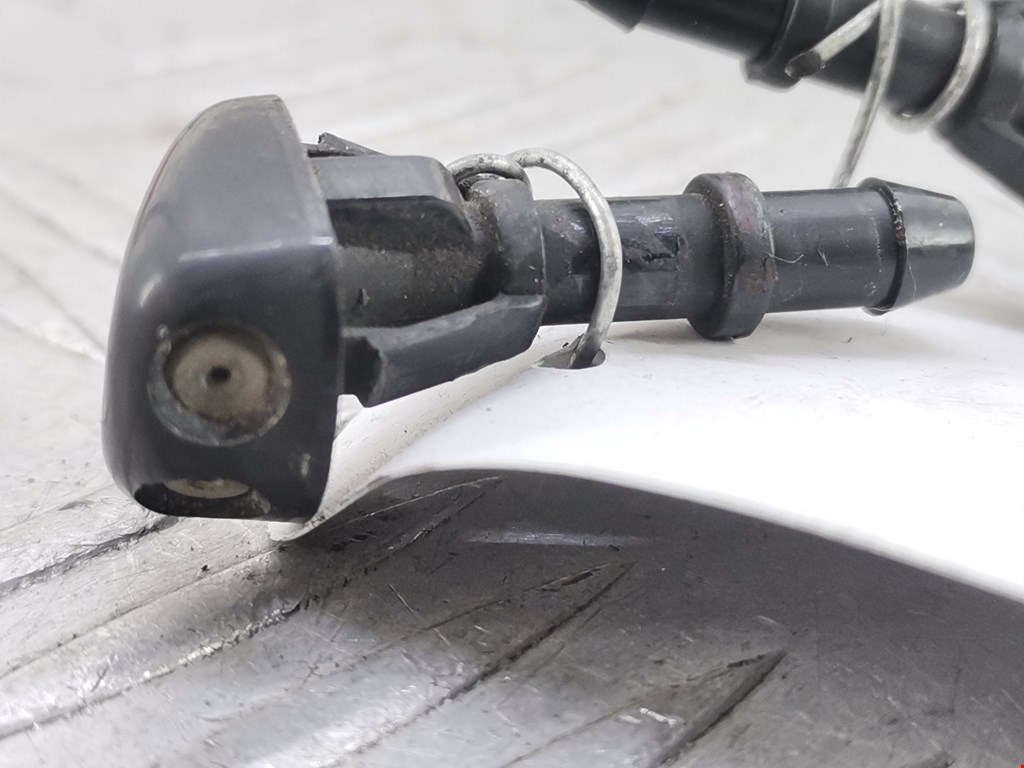 Форсунка омывателя лобового стекла KIA Carnival I 1999-2005