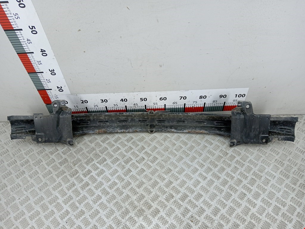 Усилитель переднего бампера (передний) VOLKSWAGEN Golf IV 1997-2003