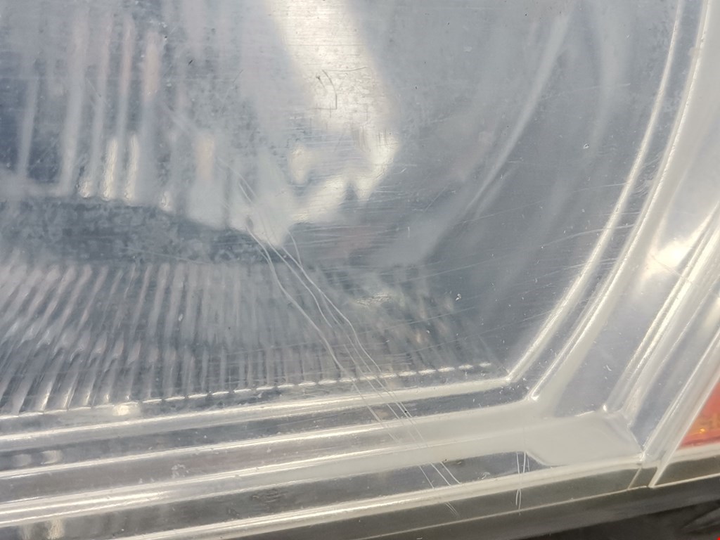 Фара левая MITSUBISHI Pajero III 2000-2006