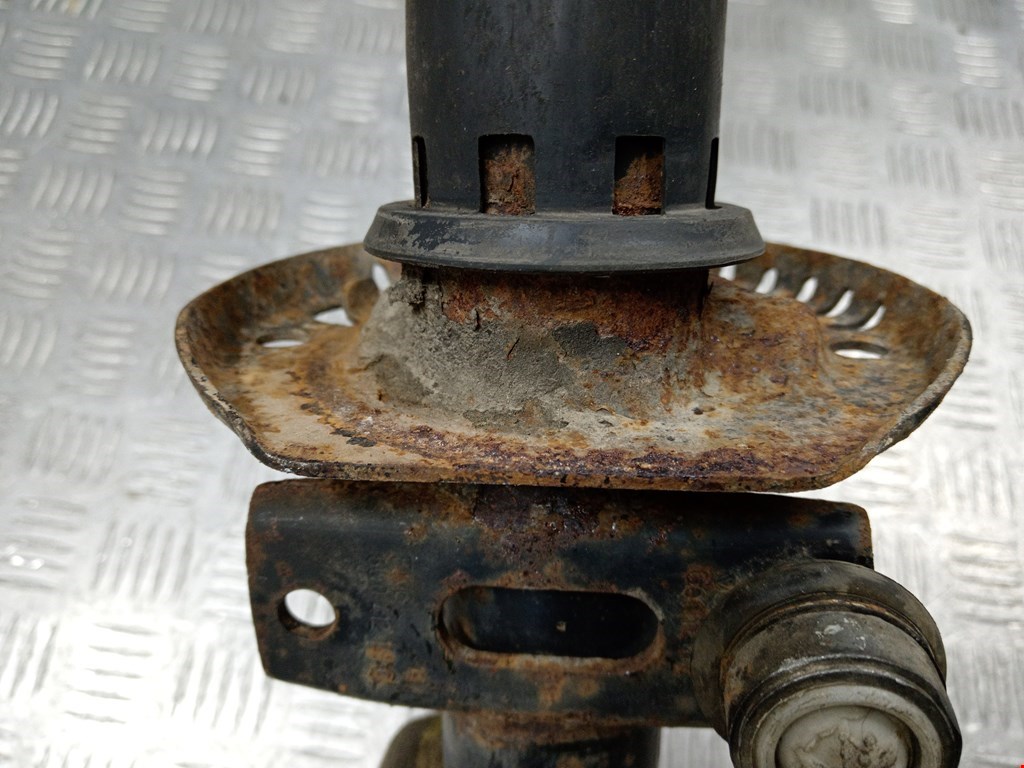 Амортизатор передний правый SKODA Fabia MK1 1999-2006