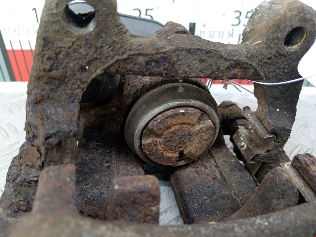 Суппорт задний левый VOLKSWAGEN Tiguan 2007-2016