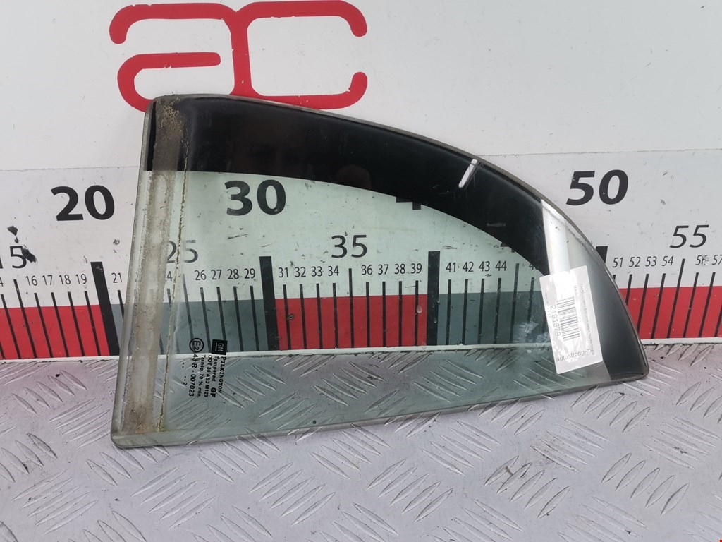 Стекло двери задней правой (форточка) Opel Vectra C (2002-2008)