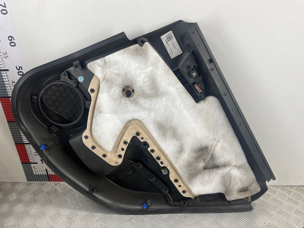 Обшивка двери задняя левая OPEL Astra J 2009-2017