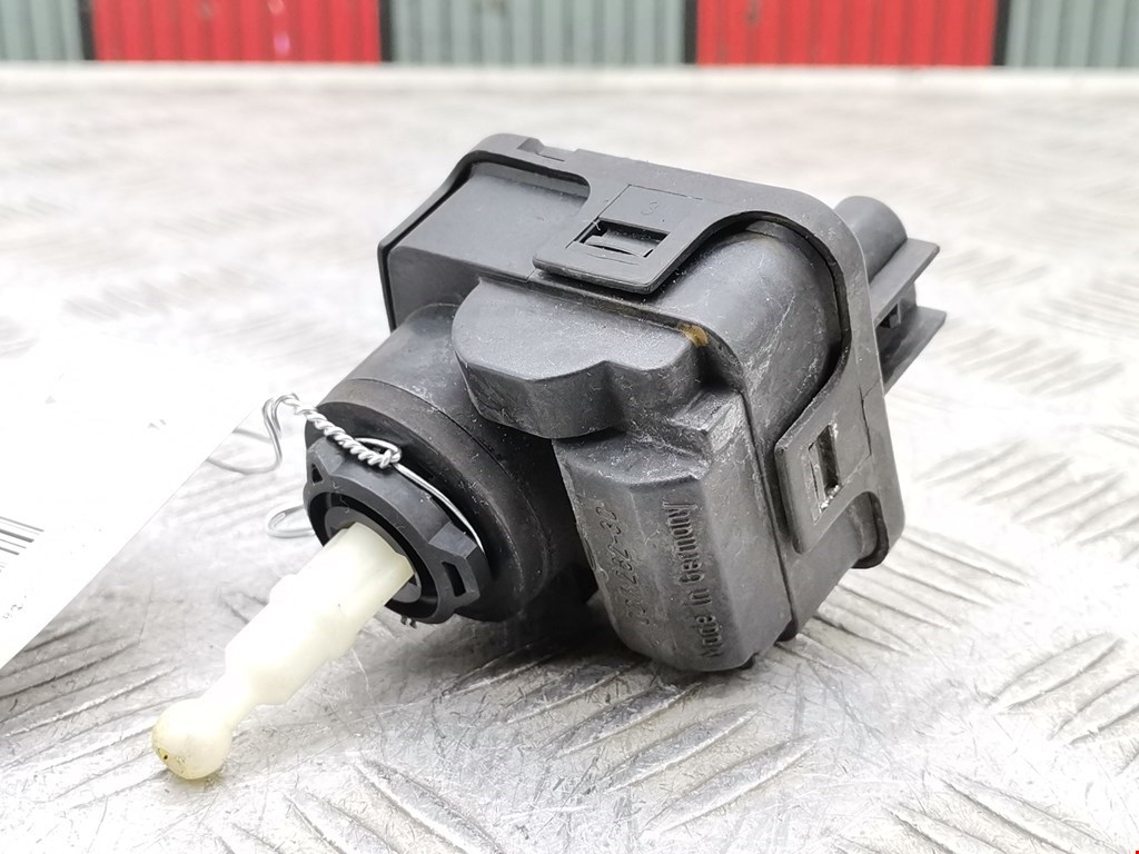 Моторчик корректировки фар (Корректор фары) OPEL Omega B 1994-2004