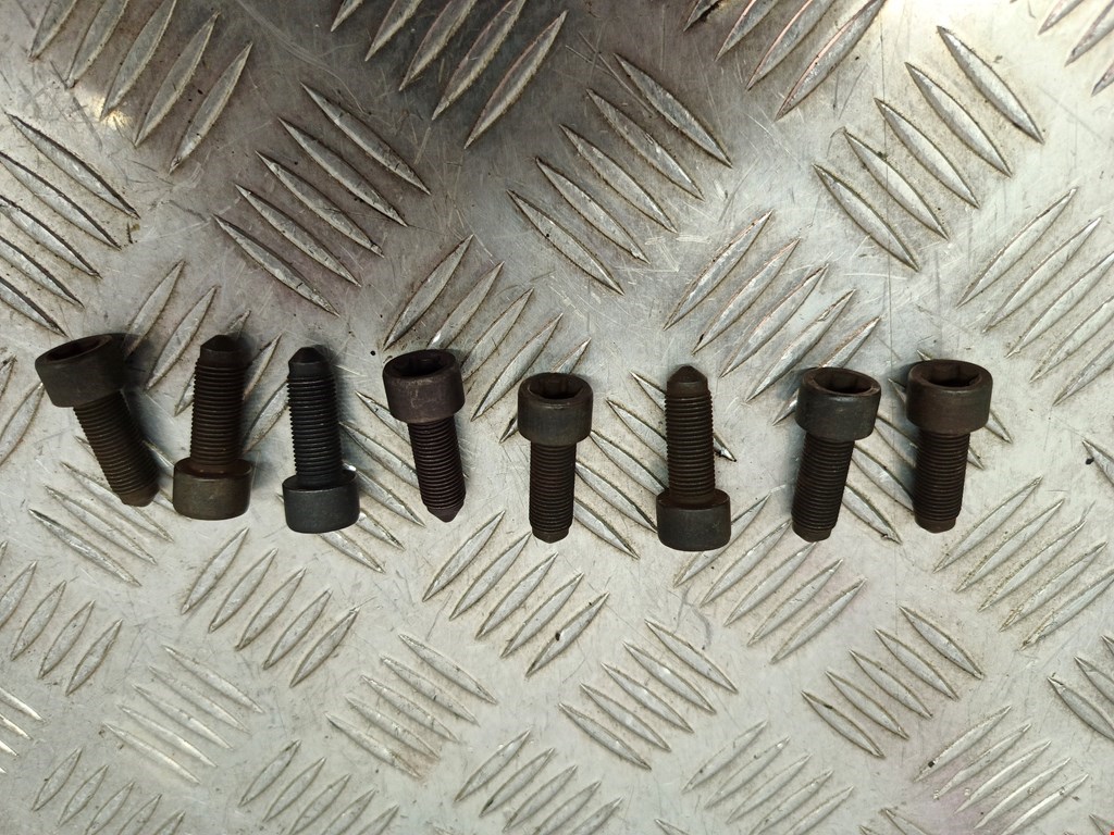 Болты MERCEDES-BENZ C-Class C-klasse W203 2000-2007