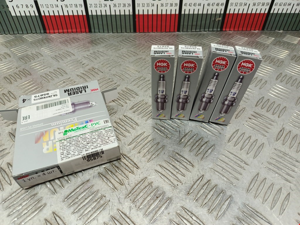 Свеча зажигания Mercedes A-Class (W176) (2012-2018)