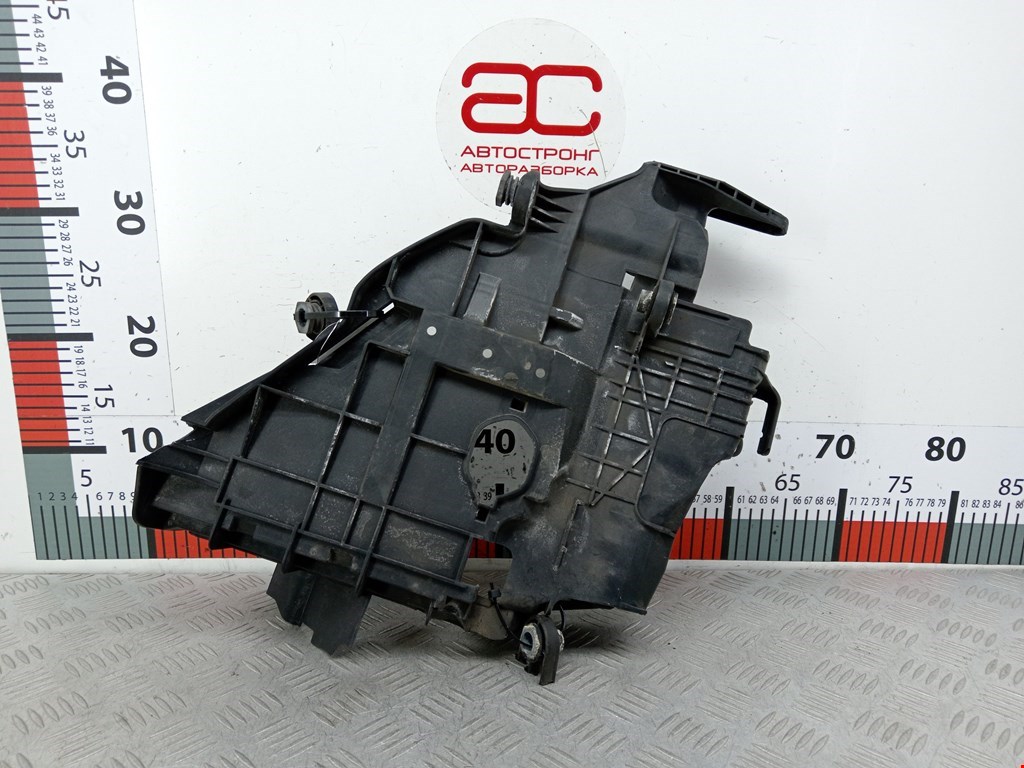 Кронштейн фары левый VOLKSWAGEN Touareg 2002-2010