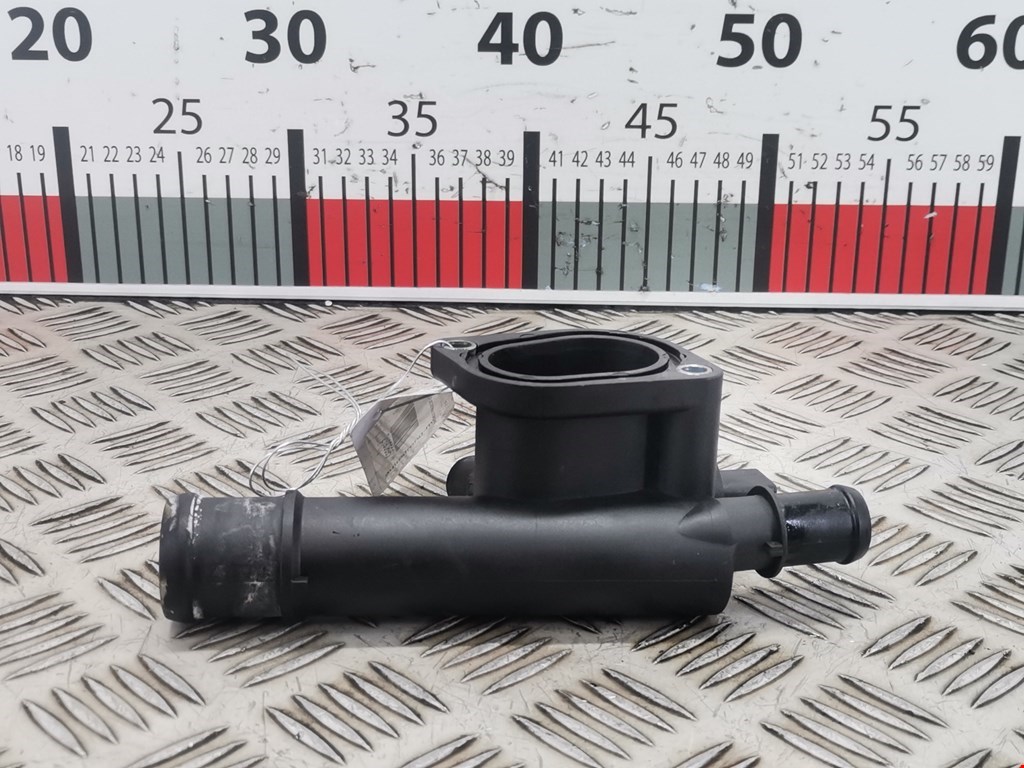 Тройник системы охлаждения AUDI A4 B7 2004-2007