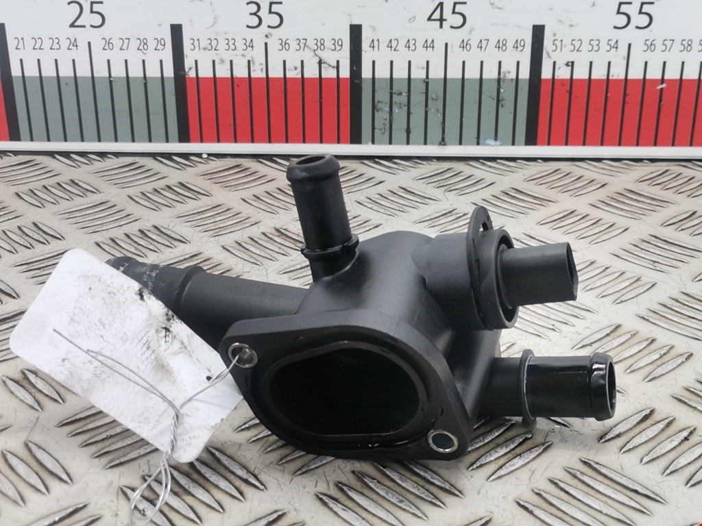 Тройник системы охлаждения AUDI A4 B7 2004-2007