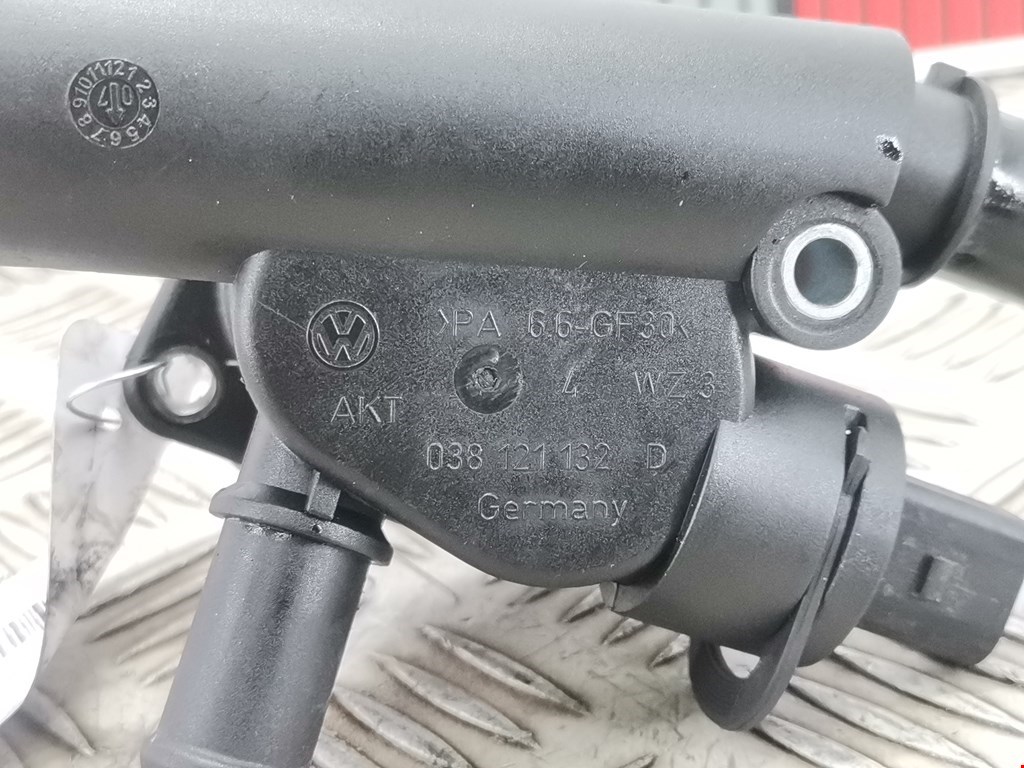 Тройник системы охлаждения AUDI A4 B7 2004-2007