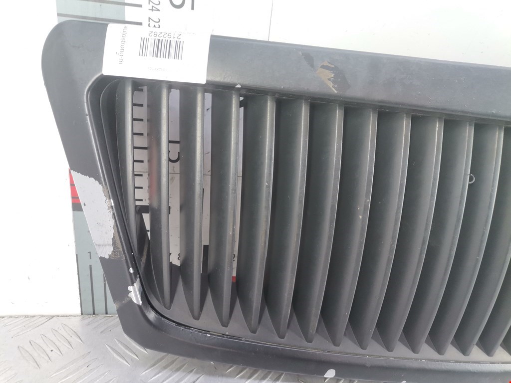 Решетка радиатора SKODA Octavia A5 1Z- 2004-2013