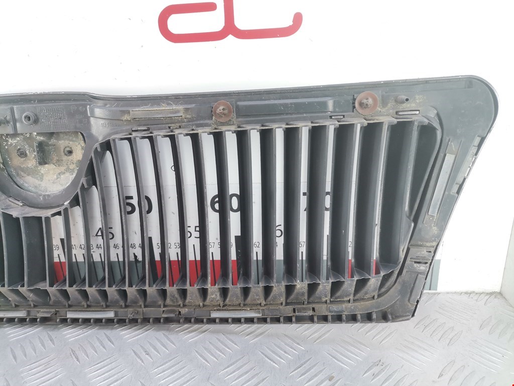 Решетка радиатора SKODA Octavia A5 1Z- 2004-2013