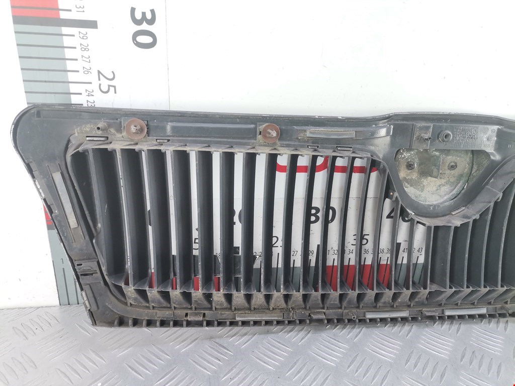 Решетка радиатора SKODA Octavia A5 1Z- 2004-2013