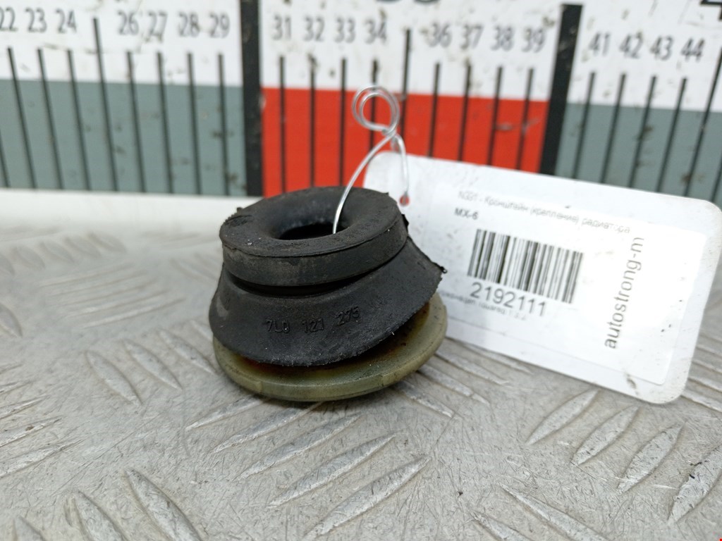 Кронштейн (крепление) радиатора Volkswagen Touareg 1 (2002-2010)