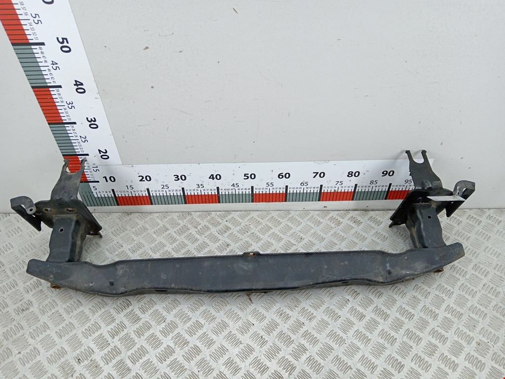 Усилитель переднего бампера (передний) VOLKSWAGEN Touareg 2002-2010