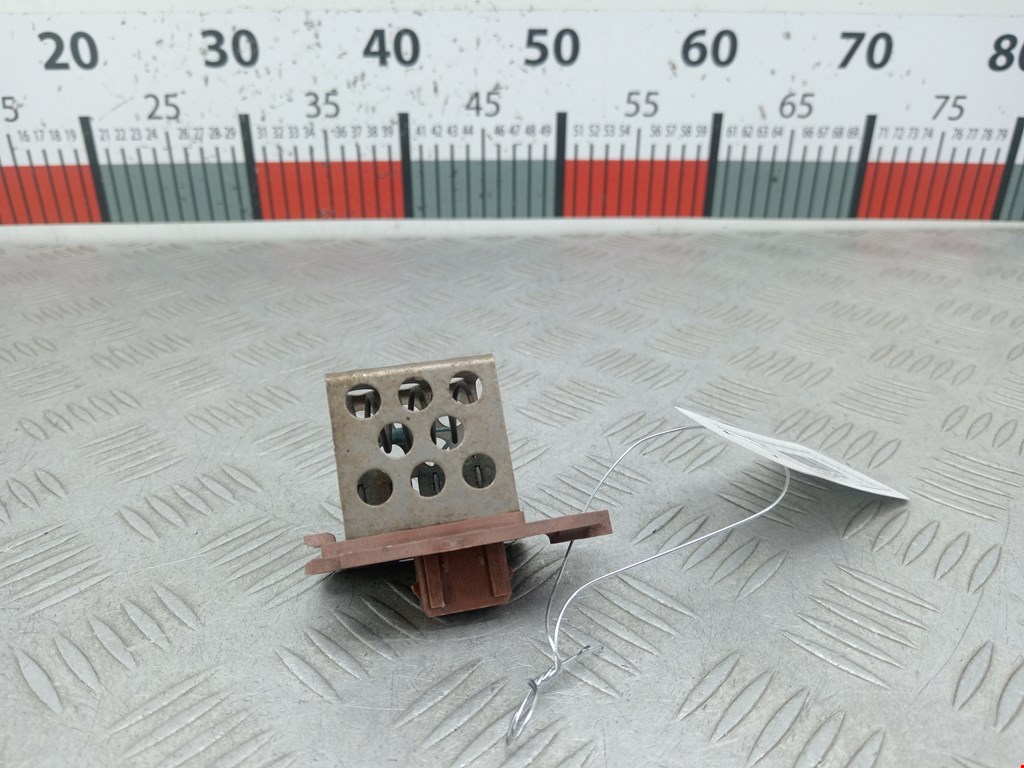 Сопротивление (резистор) вентилятора охлаждения Citroen Xsara (1997-2006)