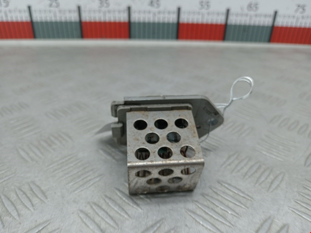 Сопротивление (резистор) вентилятора охлаждения Citroen Xsara (1997-2006)