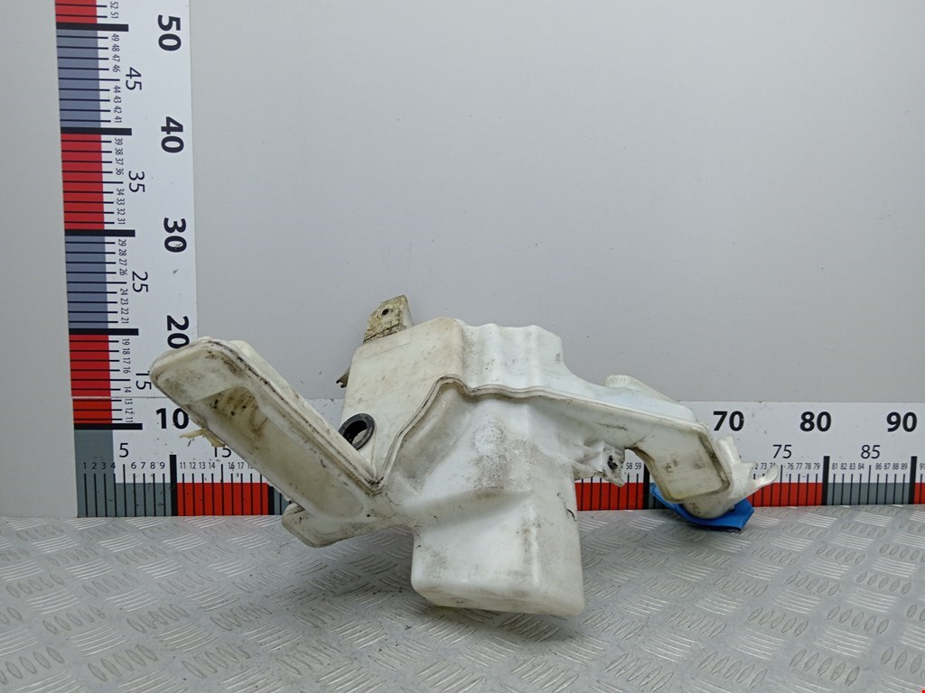 Бачок омывателя VOLKSWAGEN Passat B6 2005-2011