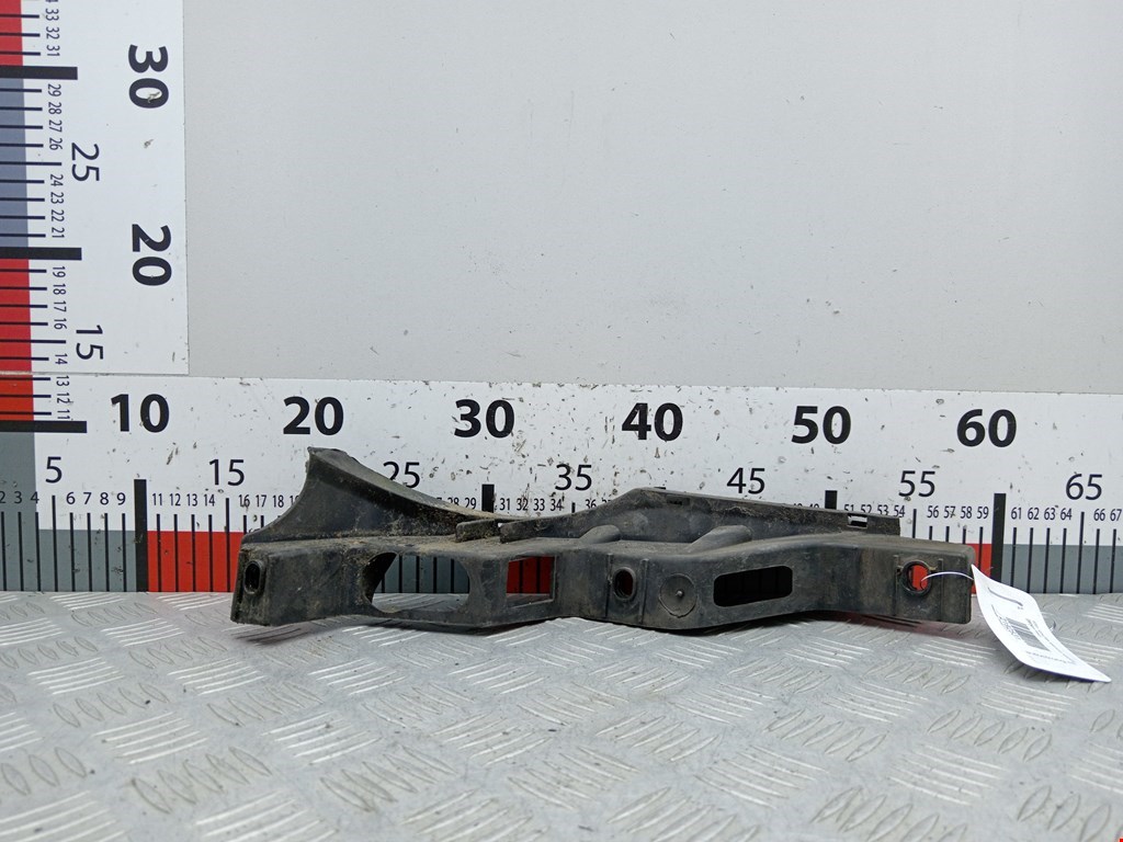 Кронштейн переднего бампера левый VOLKSWAGEN Passat B6 2005-2011