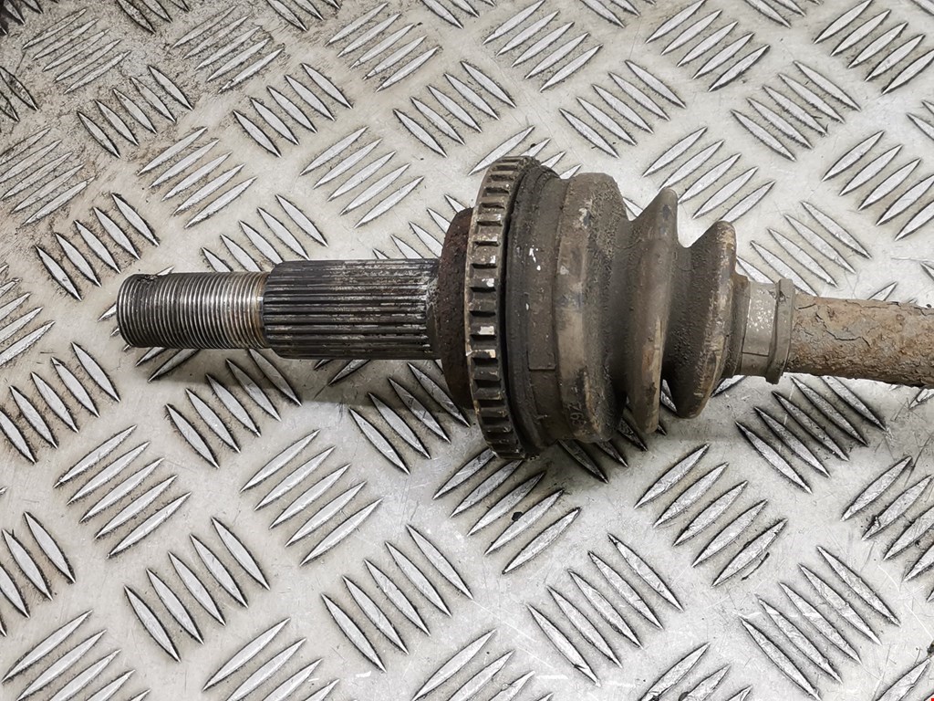 Полуось (привод, приводной вал) задняя правая NISSAN X-Trail T30 2000-2007