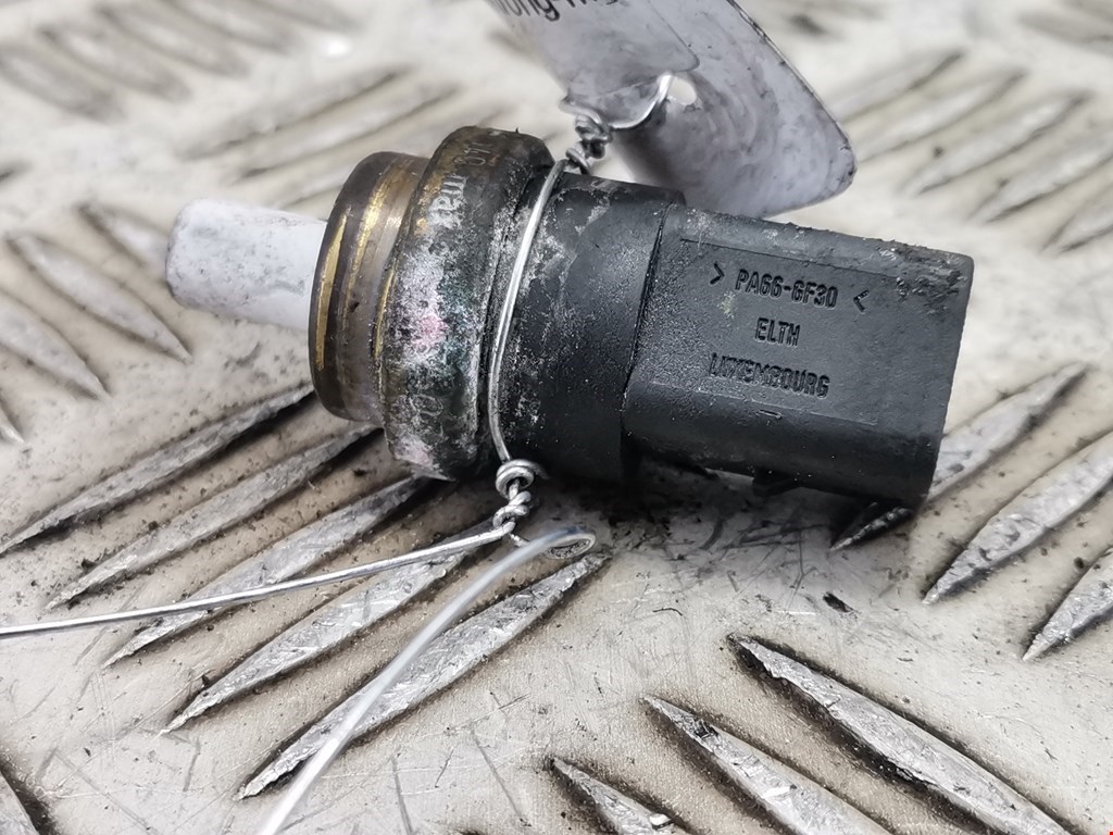 Датчик температуры (охлаждающей жидкости) VOLKSWAGEN Passat B5 1997-2005