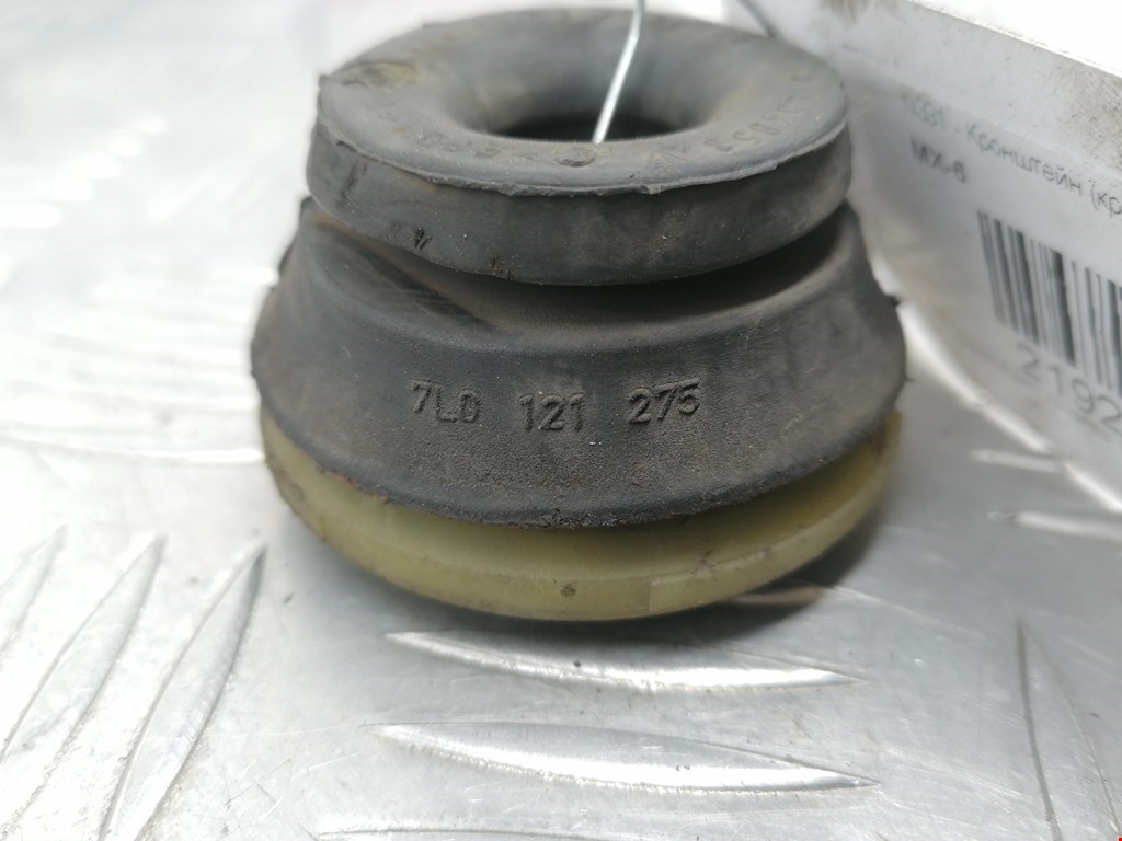 Кронштейн (крепление) радиатора VOLKSWAGEN Touareg 2002-2010