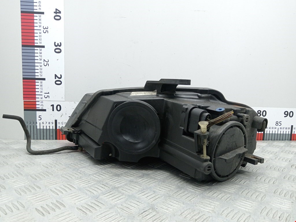 Фара правая AUDI A3 8P 2003-2013