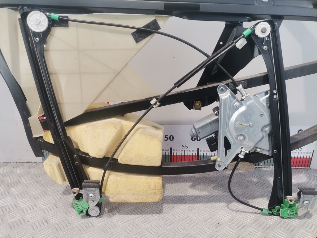 Стеклоподъемник передний правый AUDI A4 B5 1995-2001