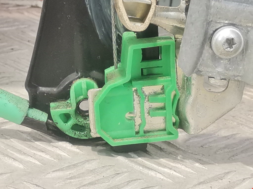 Стеклоподъемник передний правый AUDI A4 B5 1995-2001