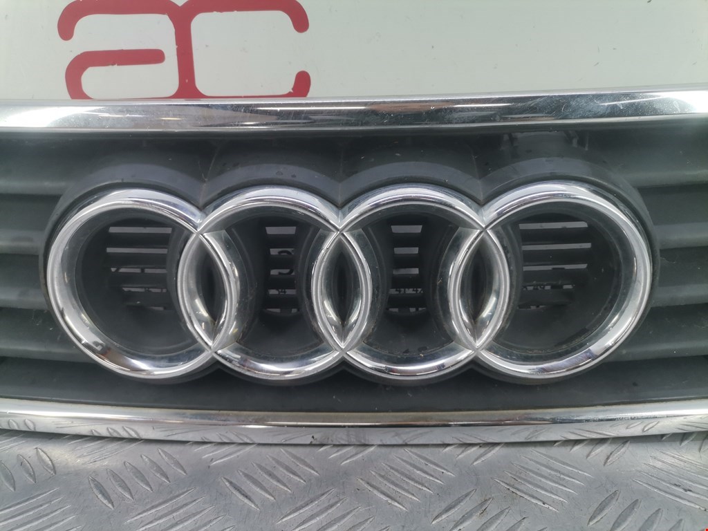 Решетка радиатора AUDI A6 C5 1997-2004