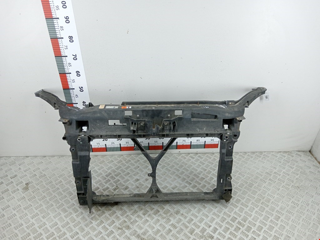 Панель передняя (передняя монтажная панель рамка передняя телевизор) Mazda 5 CR (2005-2010)