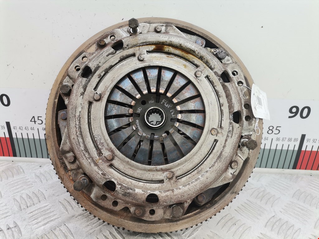 Маховик (демпфер сцепления) OPEL Meriva A 2003-2010