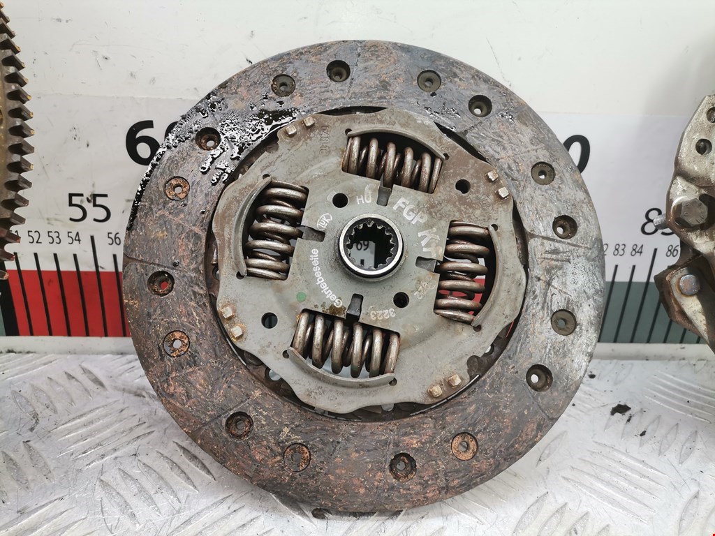 Маховик (демпфер сцепления) OPEL Meriva A 2003-2010