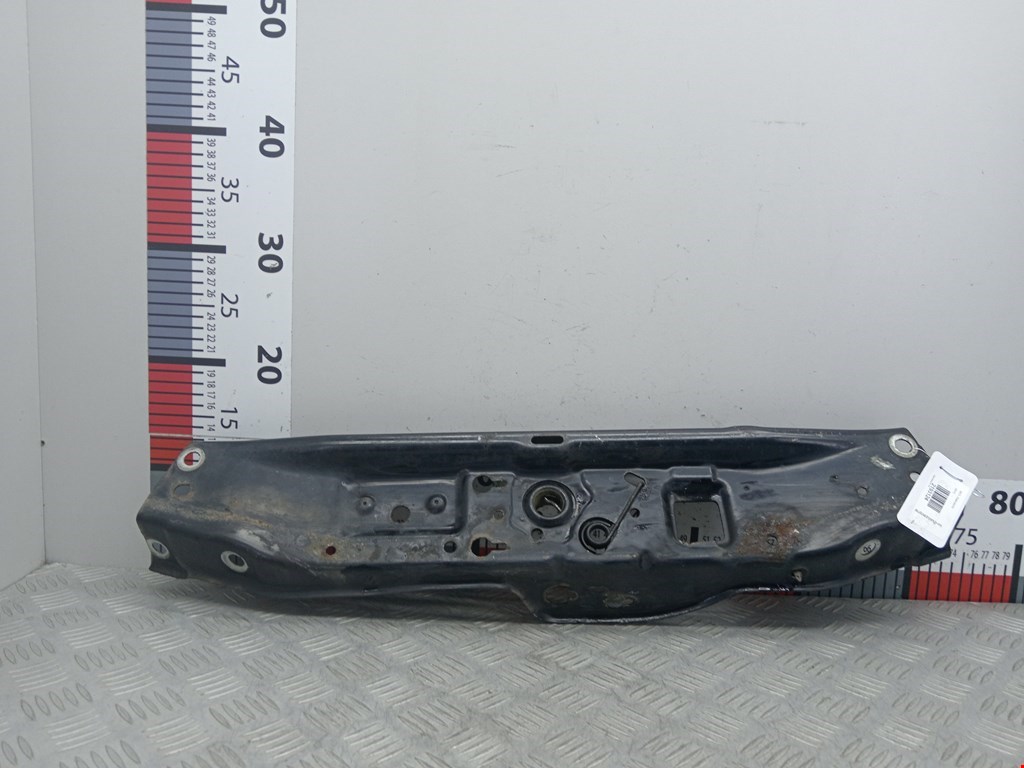 Рамка капота Opel Astra H (2004-2014)