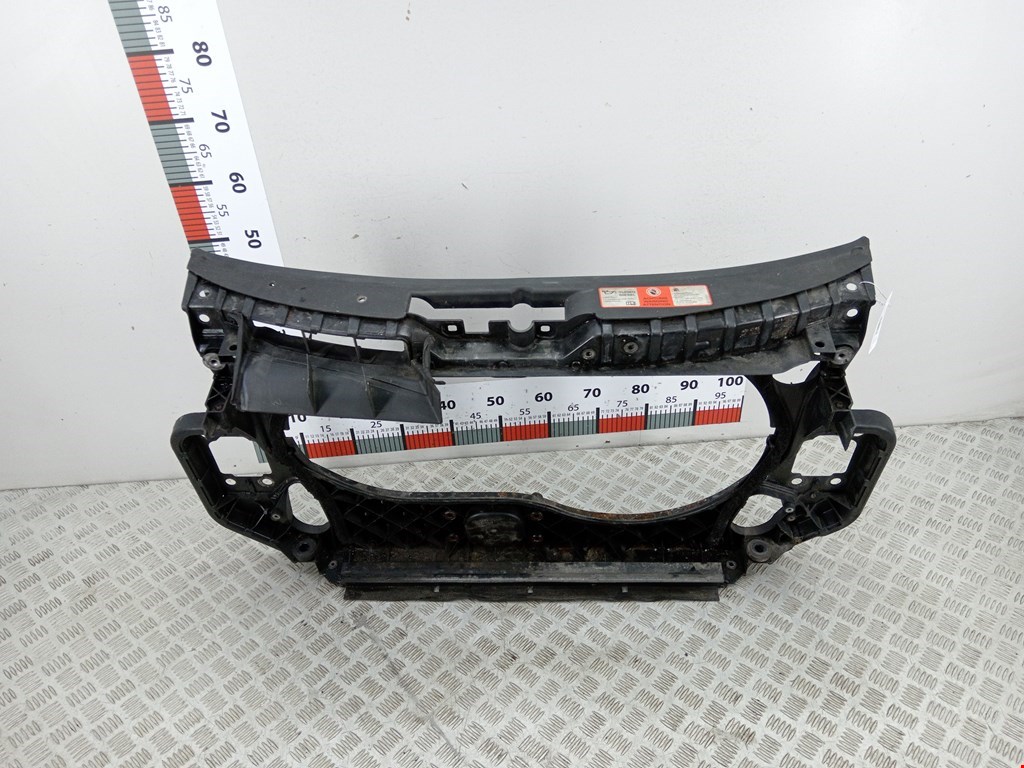 Панель передняя (передняя монтажная панель рамка передняя телевизор) Audi A6 C6 (2004-2011)