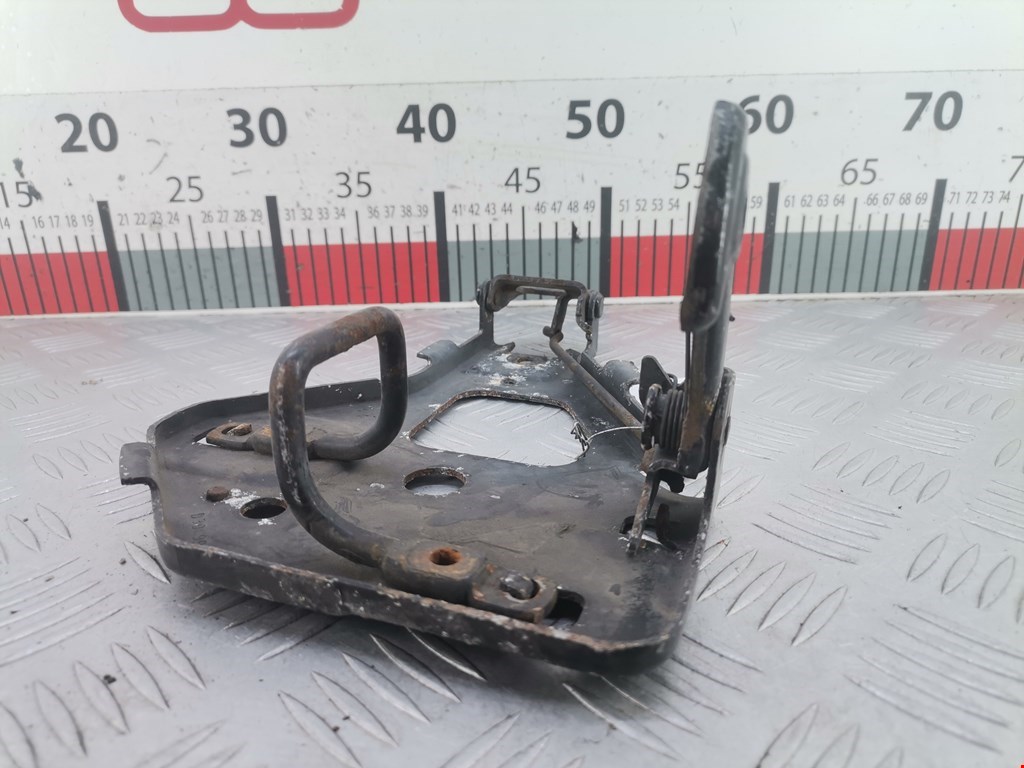 Ручка открывания капота LINCOLN Town Car III 1997-2011