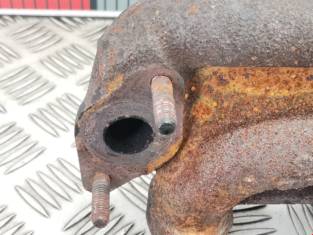 Коллектор выпускной VOLKSWAGEN Polo IV 2001-2009