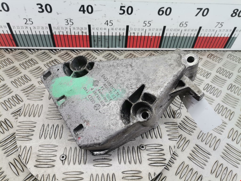 Кронштейн (крепление лапа) двигателя Volkswagen Polo 4 (2001-2009)